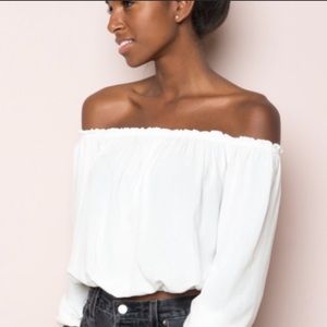 Brandy Melville off the shoulder peasant shirt